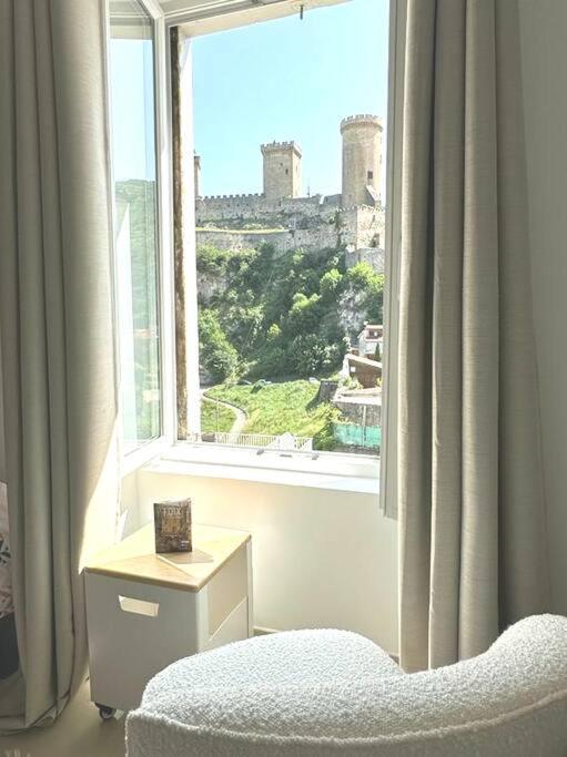 Cocoon 52 M2 New, Beautiful View Castle And Mountain Foix