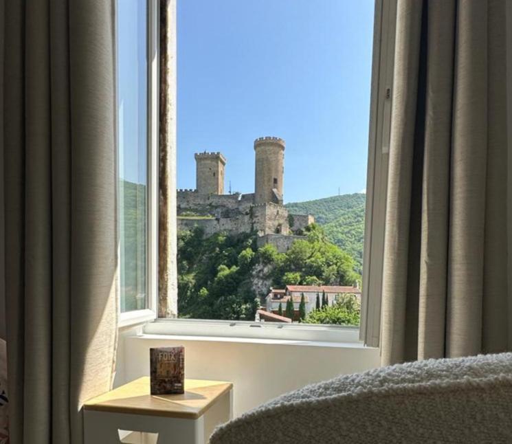 Cocoon 52 M2 New, Beautiful View Castle And Mountain Foix
